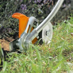 Stihl FCB-KM Edge Trimmer KombiTool